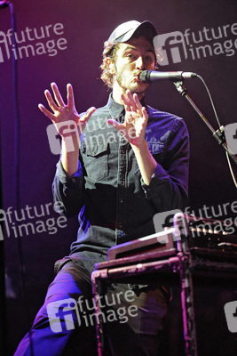 Tom Smith (Editors)