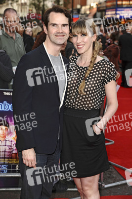 Jimmy Carr mit Begleitung