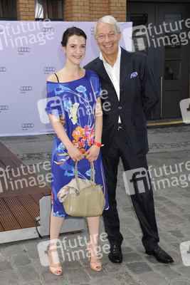 Jo Groebel mit Rosa Rosowski