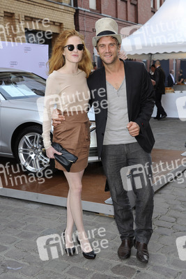 Peer Kusmagk mit Freundin Isabella Recke