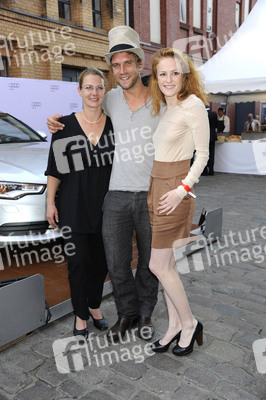 Peer Kusmagk mit Freundin Isabella Recke und Schwester Steffi Siefer