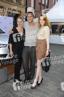 Peer Kusmagk mit Freundin Isabella Recke und Schwester Steffi Siefer