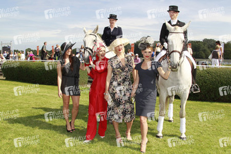 Maja Maneiro, Annika de Buhr, Karen Freisicke, Andrea Lüdke