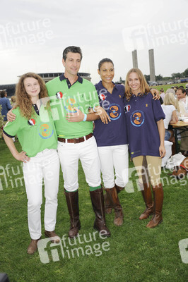 Anna Maria Sturm, Gregor Törzs, Annabelle Mandeng, Nadeshda Brennicke