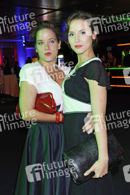 Muriel Baumeister und Schwester Peri Baumeister