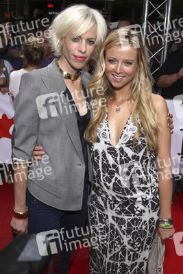 Katja Eichinger, Nina Eichinger