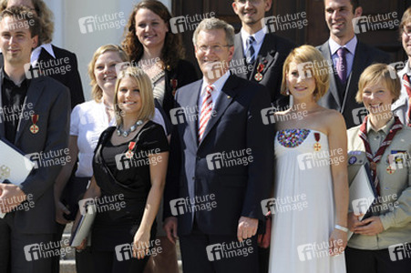 Jeanette Biedermann, Christian Wulff, Wolke Hegenbarth und weitere Verdienstkreuzempfänger