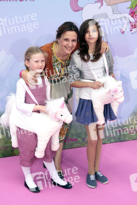 Martina Gedeck mit Paula und Stella