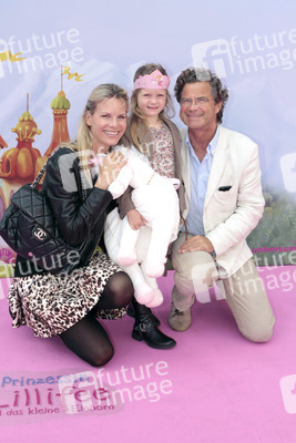 Florian Langenscheidt mit Lebensgefährtin Miriam Friedrich und Tochter Charlotte