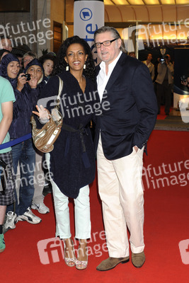 Dennenesch Zoudé, Carlo Rola