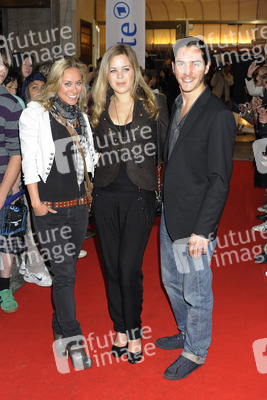 Sina Tkotsch, Saskia Schindler, Francois Goeske