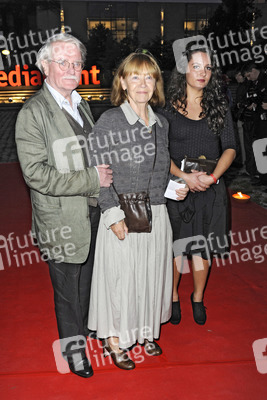 Nikolaus Haenel, Jutta Hoffmann mit Enkelin Julietta