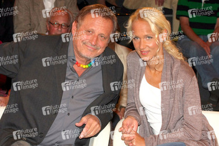 Konstantin Wecker mit Ehefrau Annik