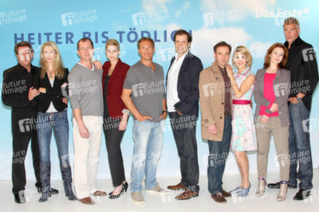 Jan Fedder, Dorothea Schenck, Martin Lindow, Rike Schmid, Christian Tramitz, Helmfried von Lüttichau, Felix Eitner, Wolke Hegenbarth, Loretta Stern, Frank Vockroth