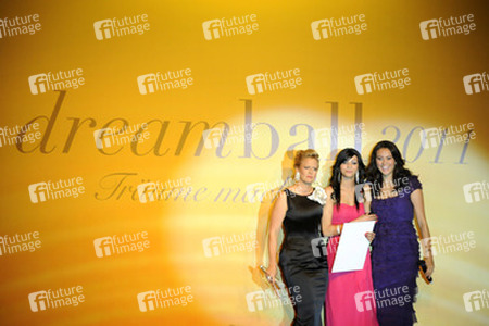 Barbara Schöneberger, Melek Civantuerk, Emma Willis