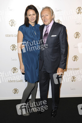 Harold Tillman mit Begleitung