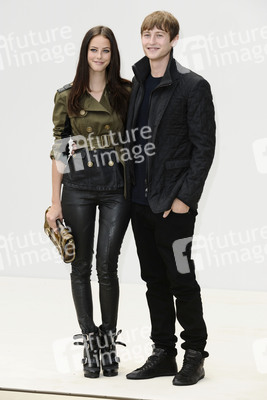 Kaya Scodelario, Elliott Tittensor