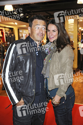 Jan Sosniok mit Freundin Nadine Möllers