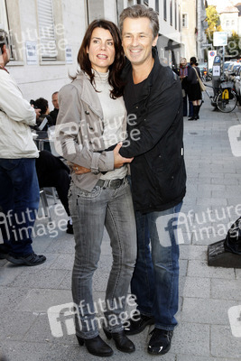 Nicola Tiggeler, Timothy Peach