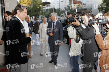 Udo Jürgens mit Fotografen