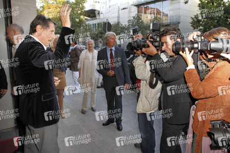 Udo Jürgens mit Fotografen