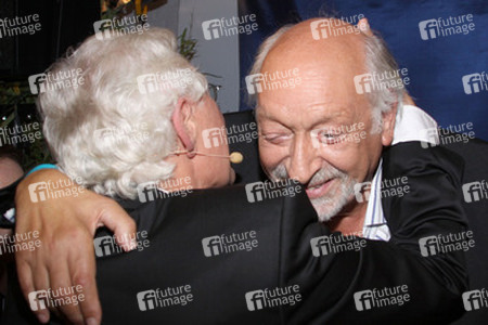 Carlo von Tiedemann, Karl Dall