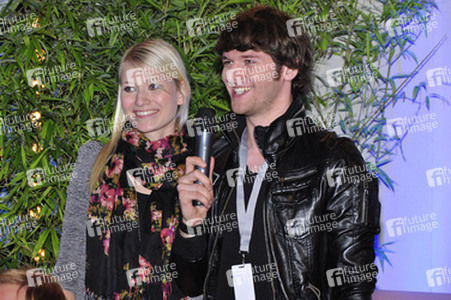 Carolin Niemczyk, Daniel Grunenberg (Glasperlenspiel)