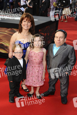 Warwick Davis mit Familie