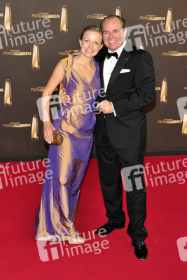 Wolfram Kons mit Freundin Alexa Apermann