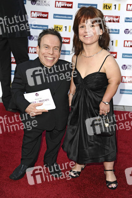 Warwick Davis mit Gattin
