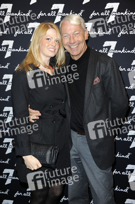 Jo Groebel und Begleitung