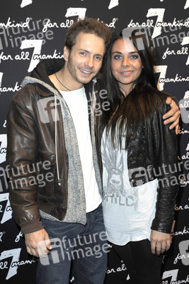 Jacob Weigert, Maja Maneiro