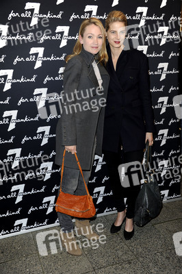 Lisa Maria Potthoff mit Begleitung