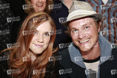Sara Canning, David Anders