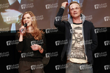 Sara Canning, David Anders