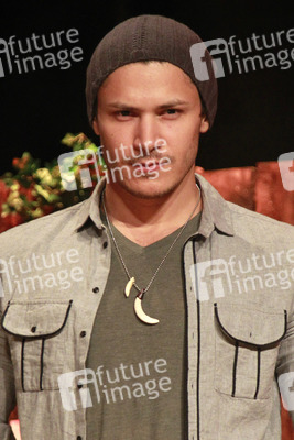 Alex Meraz