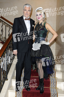 Sky du Mont, Djalenga Scott