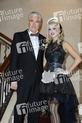 Sky du Mont, Djalenga Scott