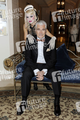 Sky du Mont, Djalenga Scott