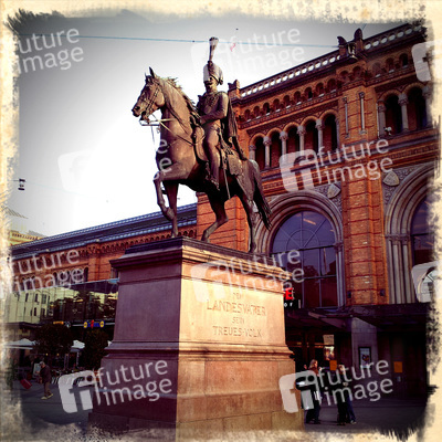 Ernst August Denkmal