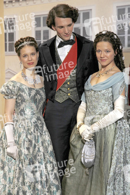 Paula Beer, Sabin Tambrea, Hannah Herzsprung