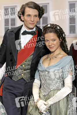 Sabin Tambrea, Hannah Herzsprung