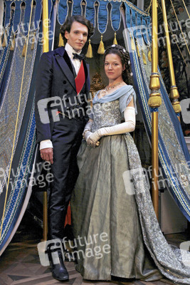 Sabin Tambrea, Hannah Herzsprung