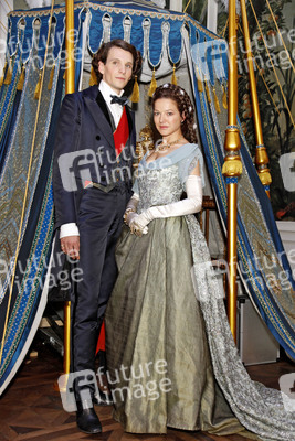 Sabin Tambrea, Hannah Herzsprung