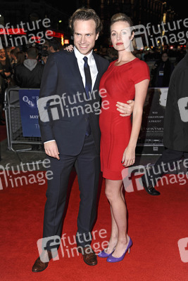 Rafe Spall, Elize du Toit