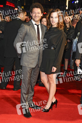 Richard Coyle mit Begleitung