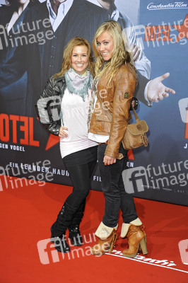 Sarah Tkotsch, Sina Tkotsch