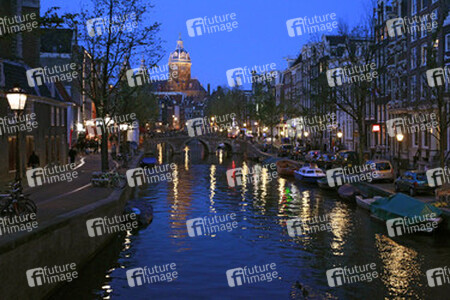 Oudezijds Voorburgwal