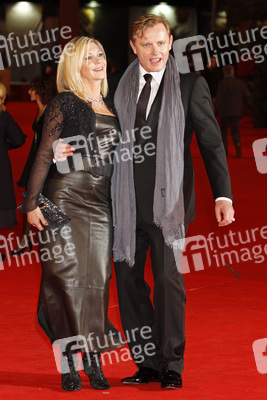 Olivia Newton-John, Stephan Elliott