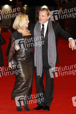 Olivia Newton-John, Stephan Elliott